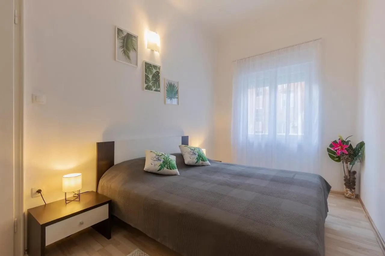 Apartment Porta Di Pola  Pula